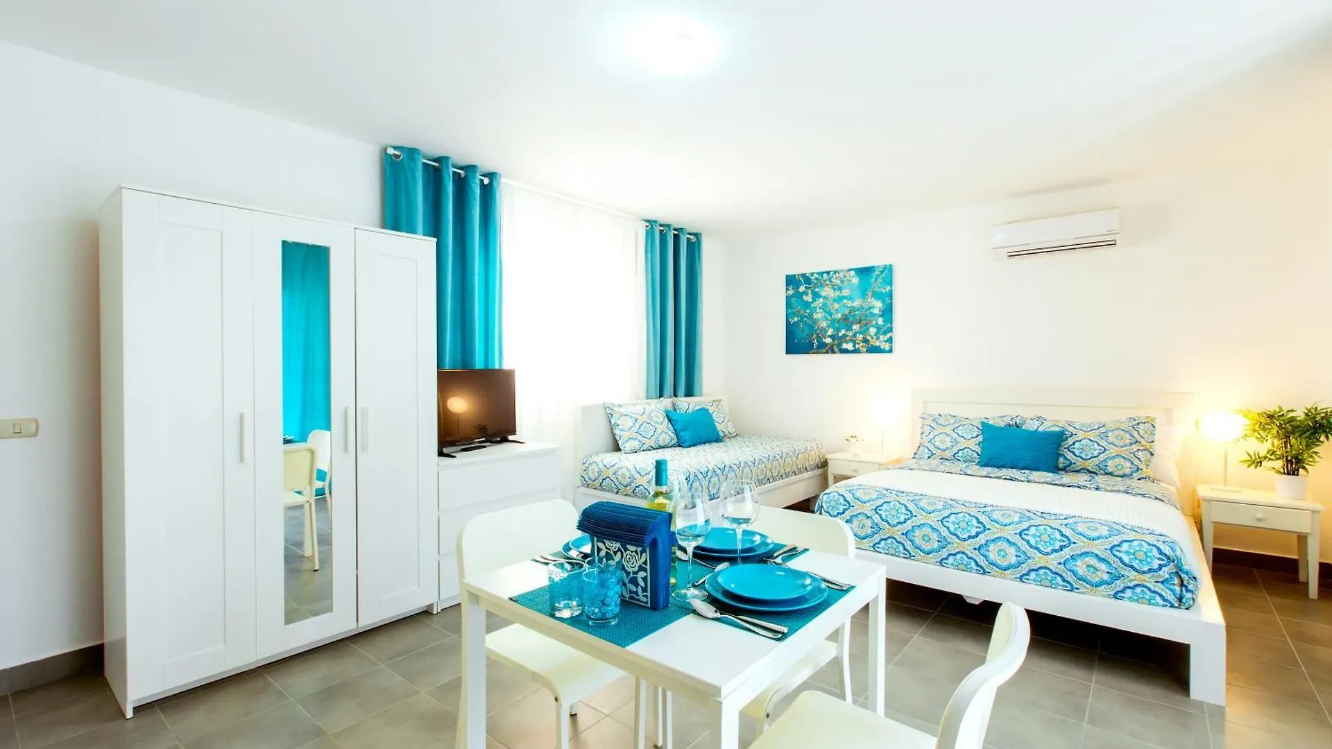 Tropicana Suites Deluxe Playa Los Corales - Wifi, Beach, Pool Punta Cana 5*,