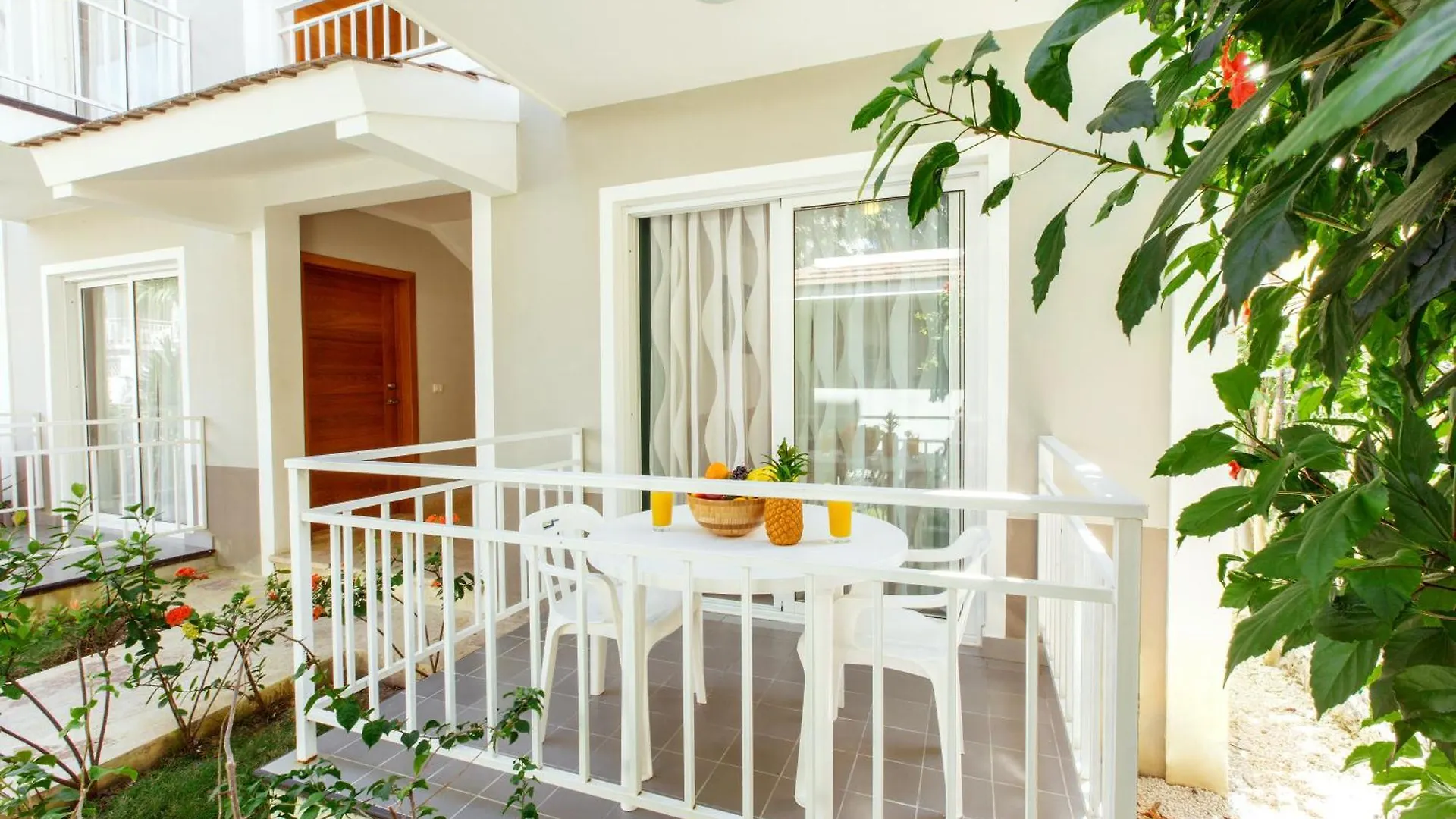 Tropicana Suites Deluxe Playa Los Corales - Wifi, Beach, Pool Πούντα Κάνα 5*,